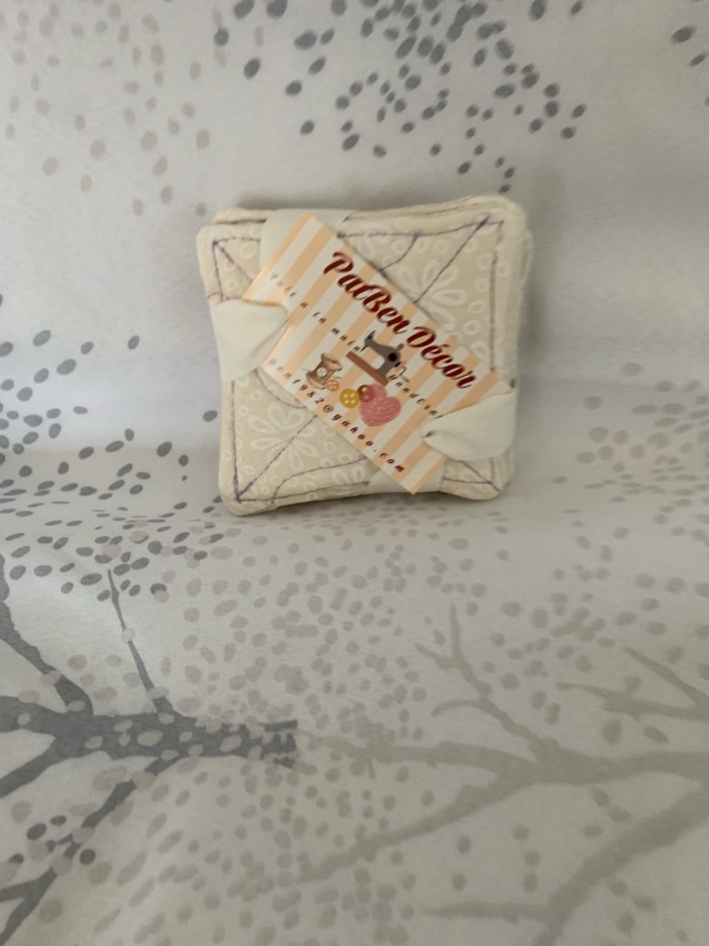 Les Trouve-Tout d'En Haut ,handcrafted by me PatBen, set of 4 fabric coasters